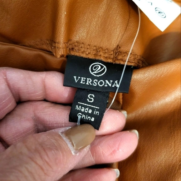 Versona NWT Faux Leather pants camel, size small - Picture 3 of 12